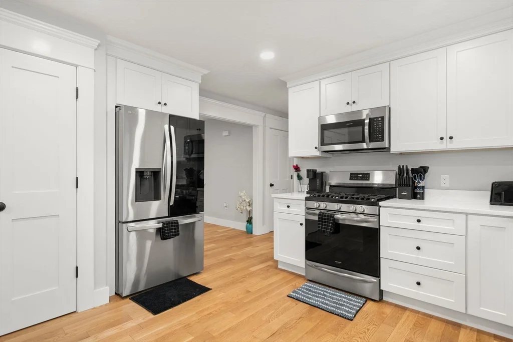 8 Patrick St, Attleboro