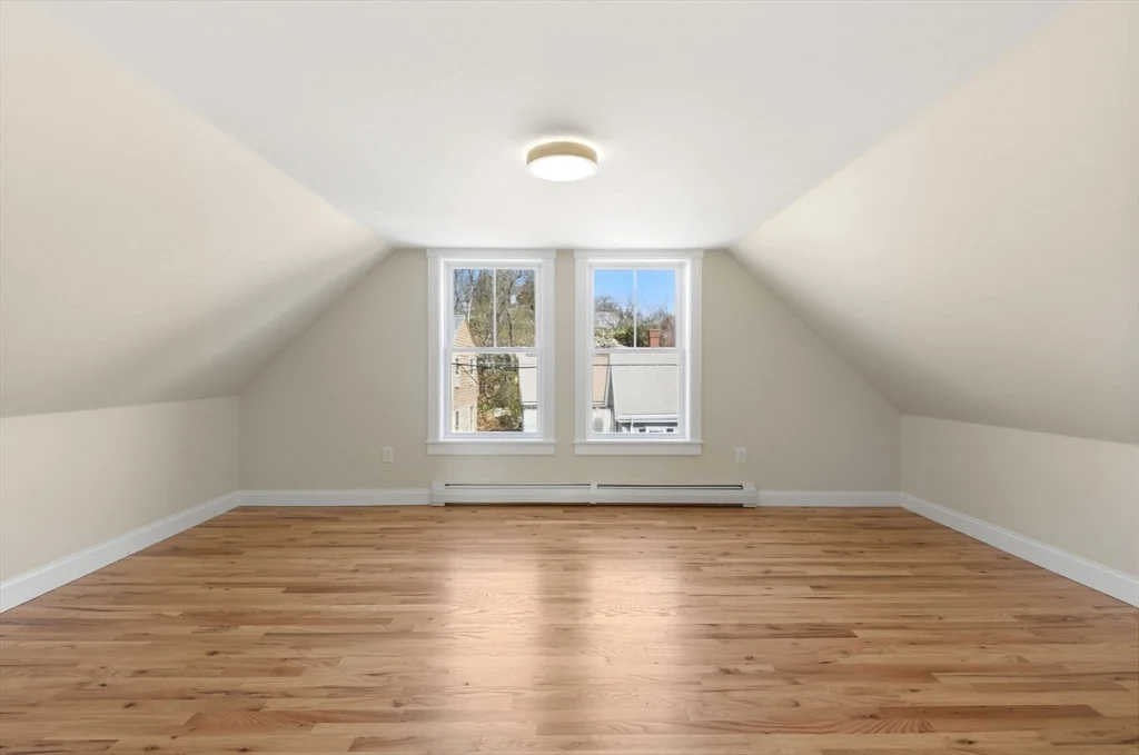 20 Beacon St, Gloucester