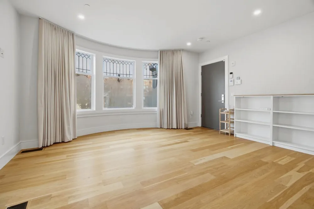 38 Englewood Ave, Brighton