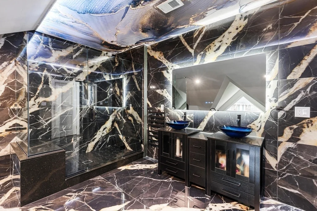 58 Chestnut St, Lynnfield