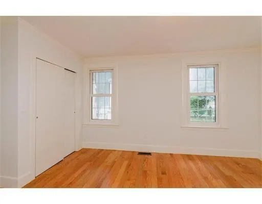 2 Braemore Rd, Brighton