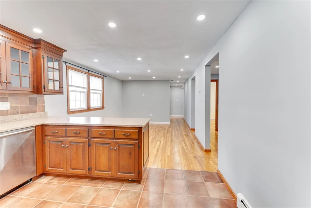 182 Safford St, Quincy