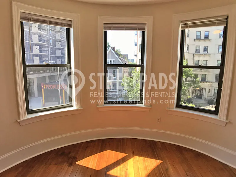 881 Massachusetts Ave, Central Square