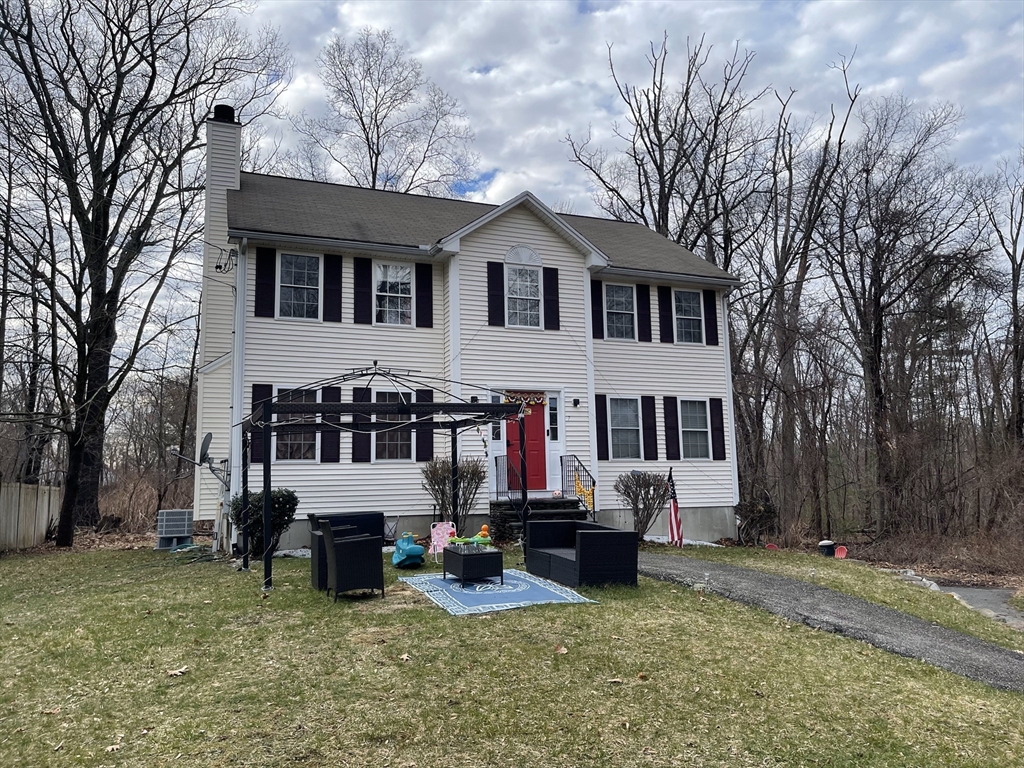 7 Van Norden Rd, Burlington