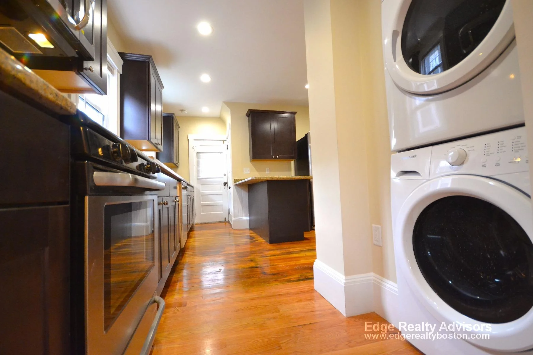 40 Atkins St, Oak Square