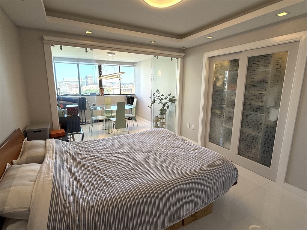 8 Whittier Pl, West End