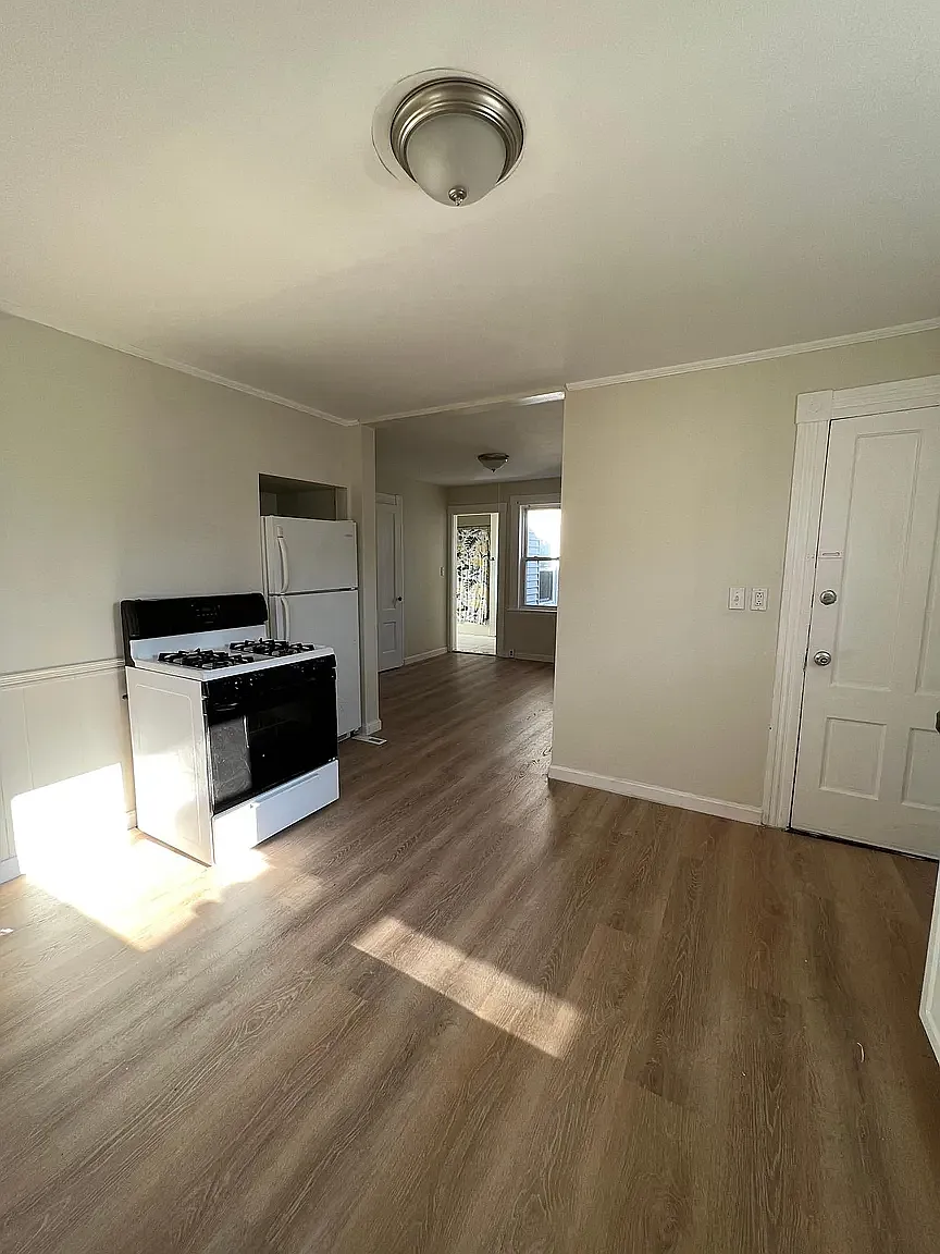 6 Wheeler St, Peabody