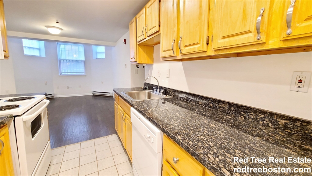 108 Jersey St, Boston