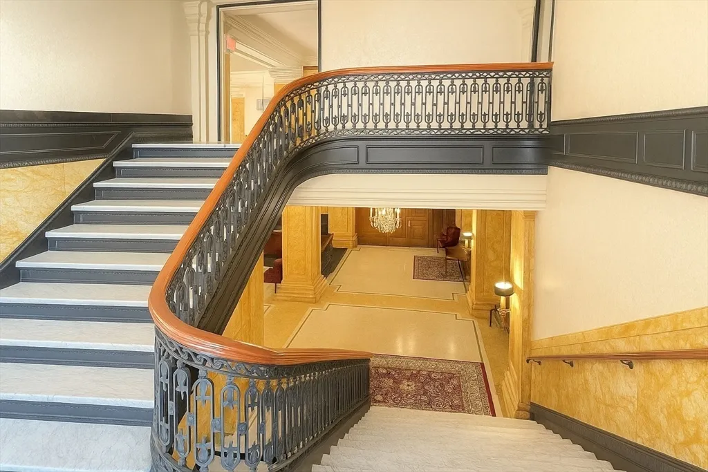 140 Chestnut, Springfield