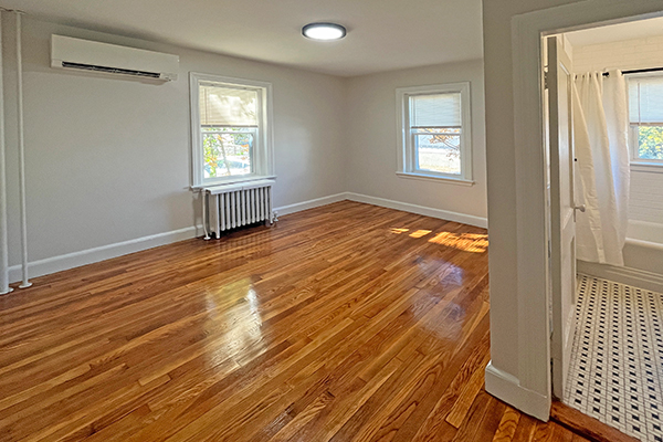 95 Adams St, South Side