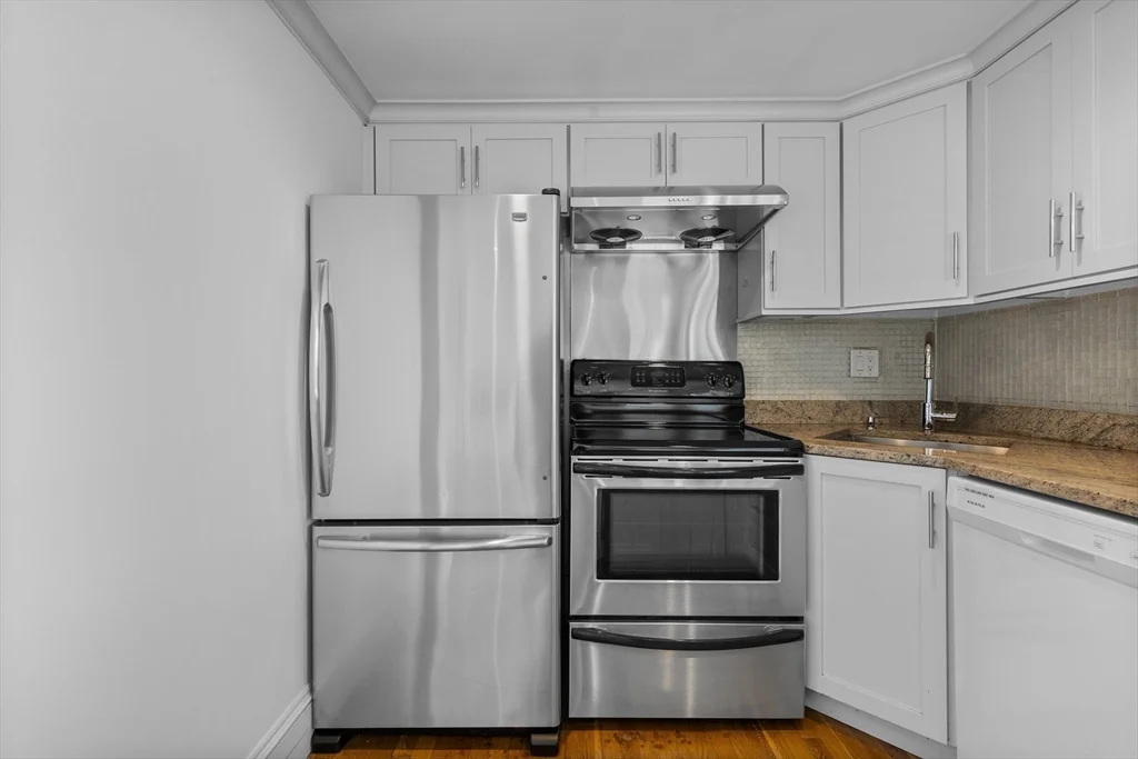 256 W 3rd St, South Boston