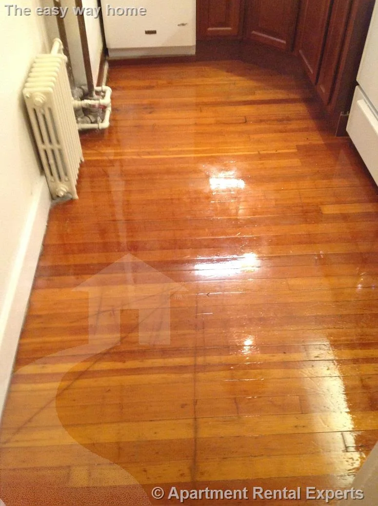 26 Dover St, Davis Square