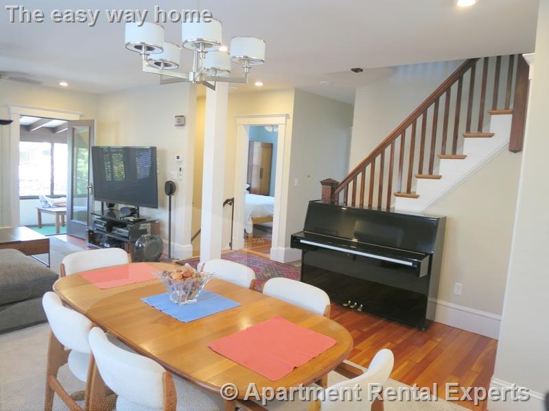 17 Dickson St, Teele Square