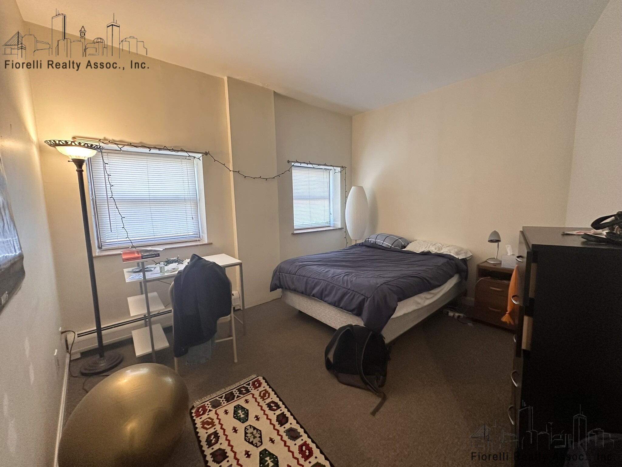 556 Commercial St, North End