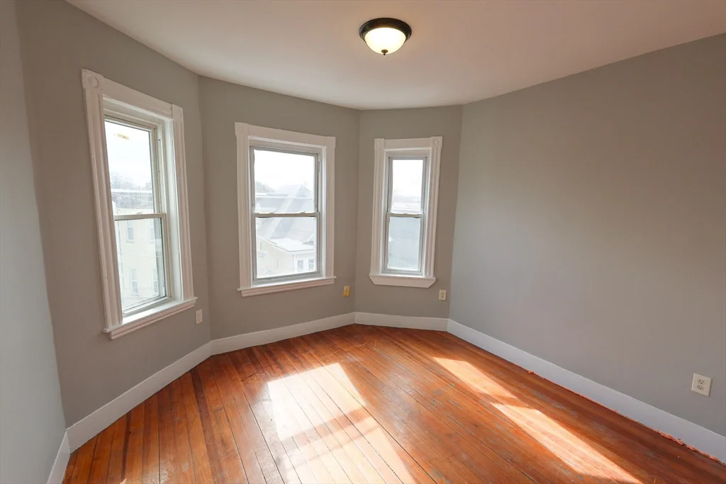 23 Barry St, Dorchester