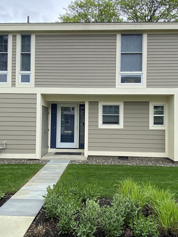 11 Oak St, Wellesley