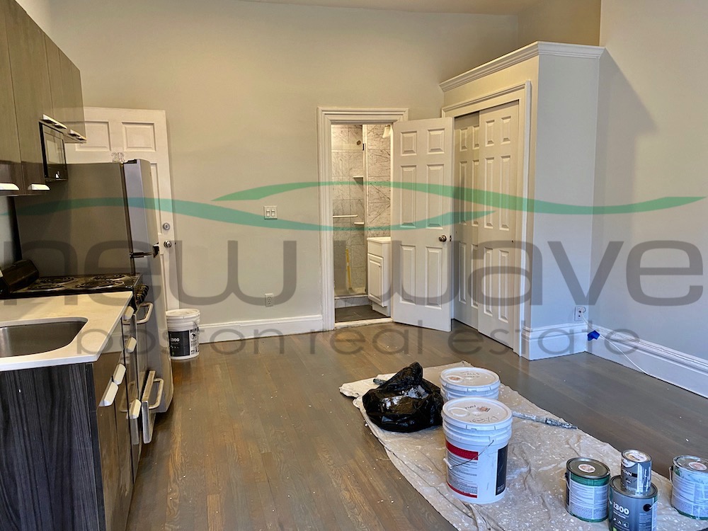 225 Newbury St, Back Bay