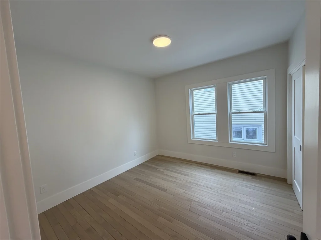 7 Bennett St, Medford