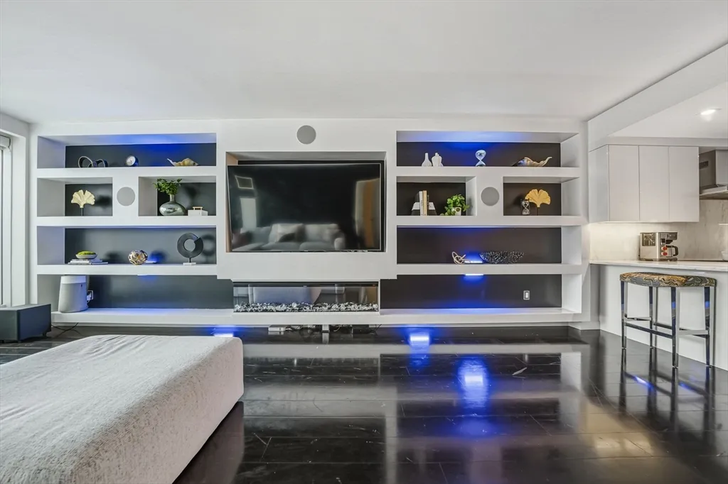 150 Seaport Blvd, Seaport District