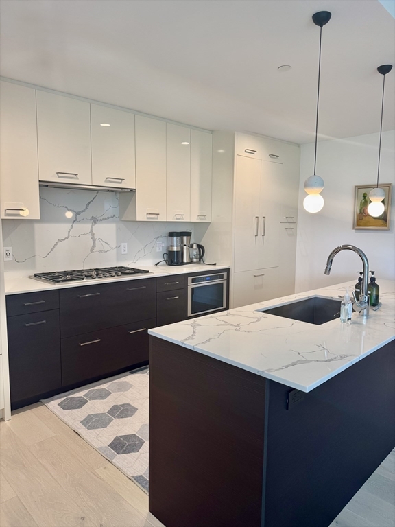 110 Broad St, Downtown