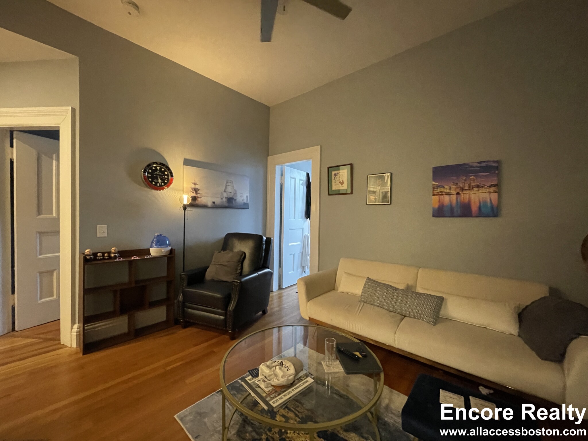 464 Beacon St, Back Bay