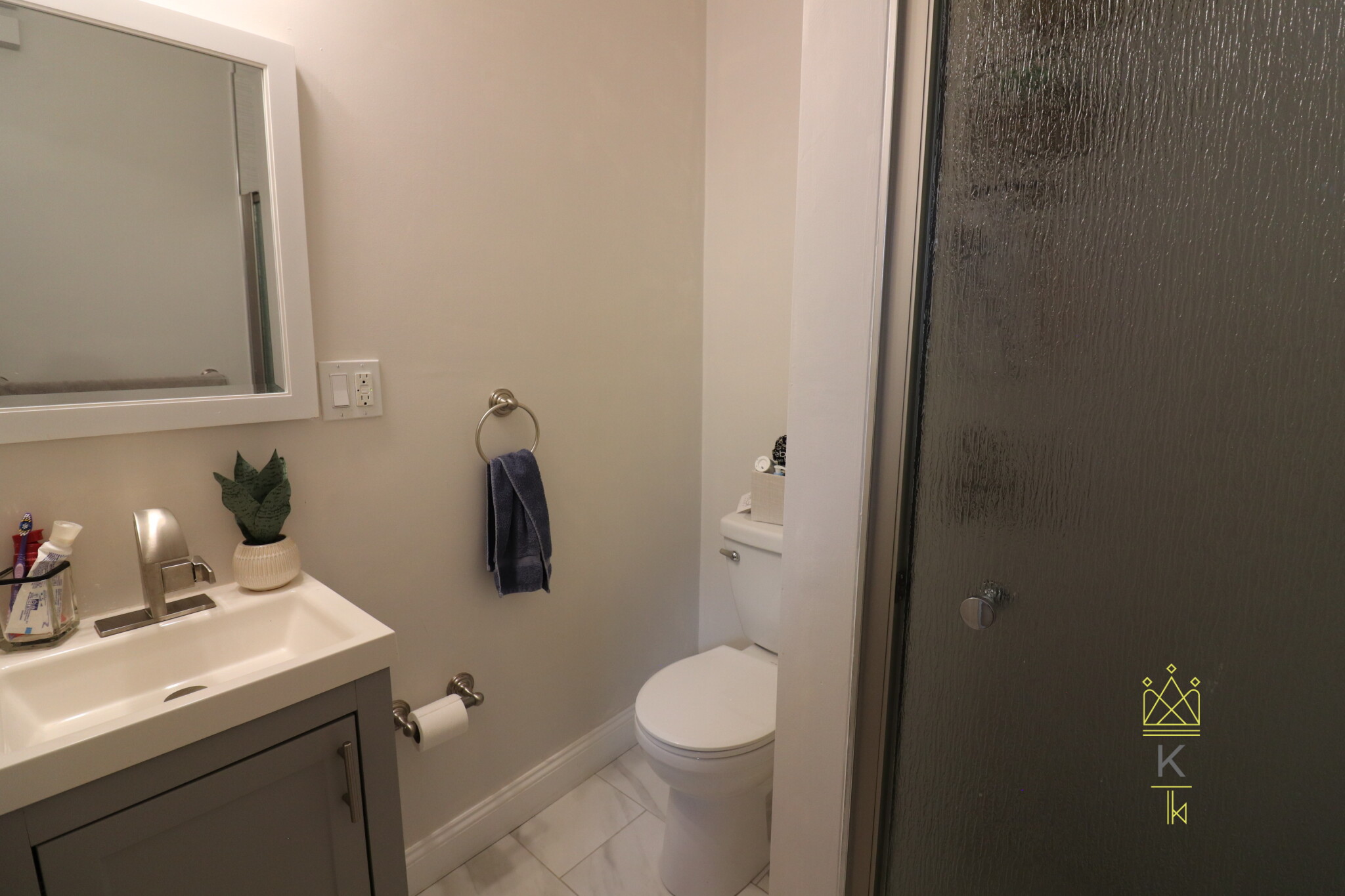 1495 Hyde Park Ave, Hyde Park