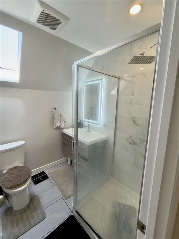 39 Bucknam, Everett