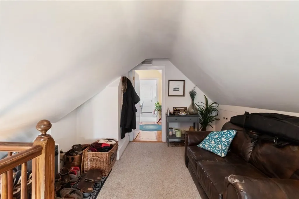 10 West Bellevue Ave, Avon Hill