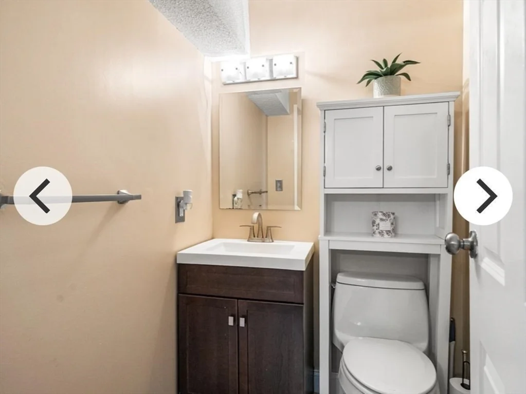 2 Janet Rd, South Easton