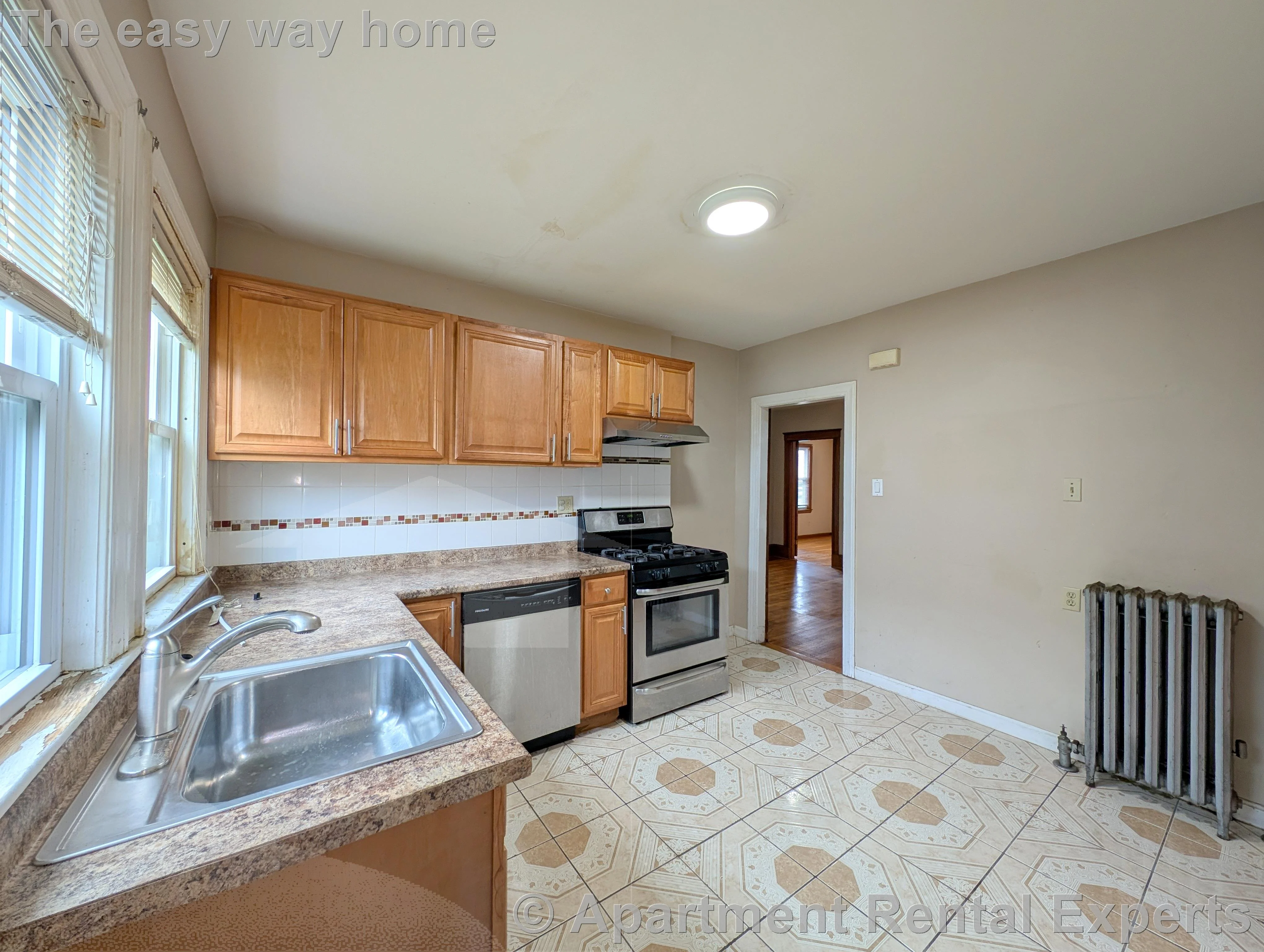 85 Billings Ave, Tufts