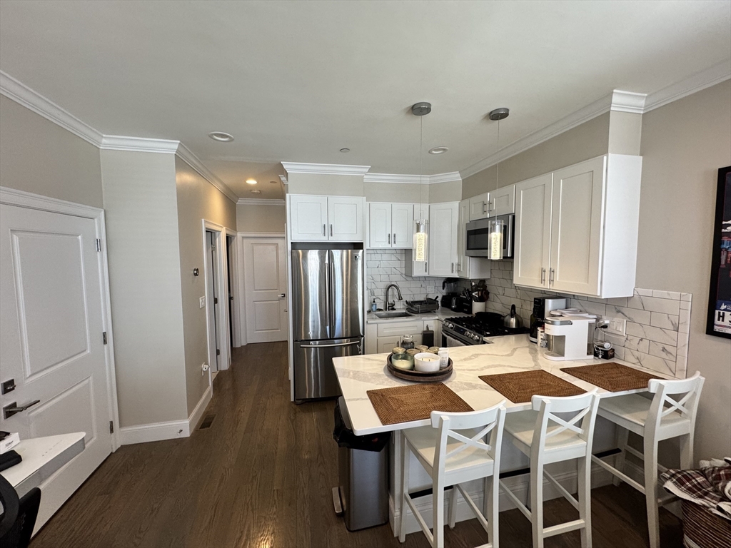 153 Everett St, East Boston