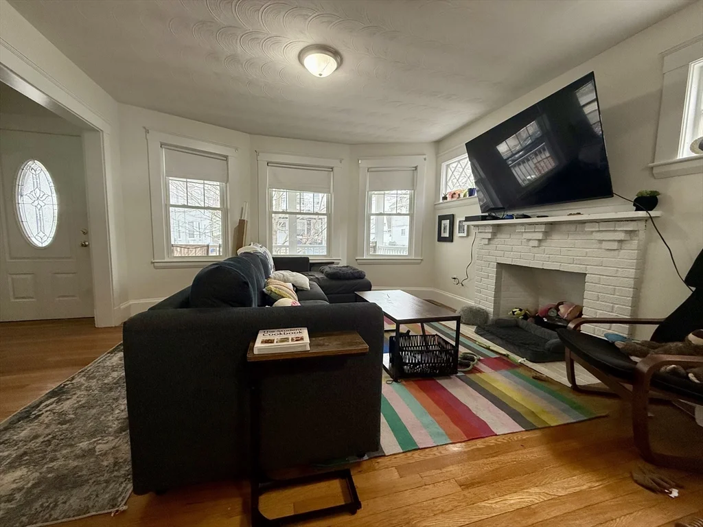 253 Brown St, Waltham