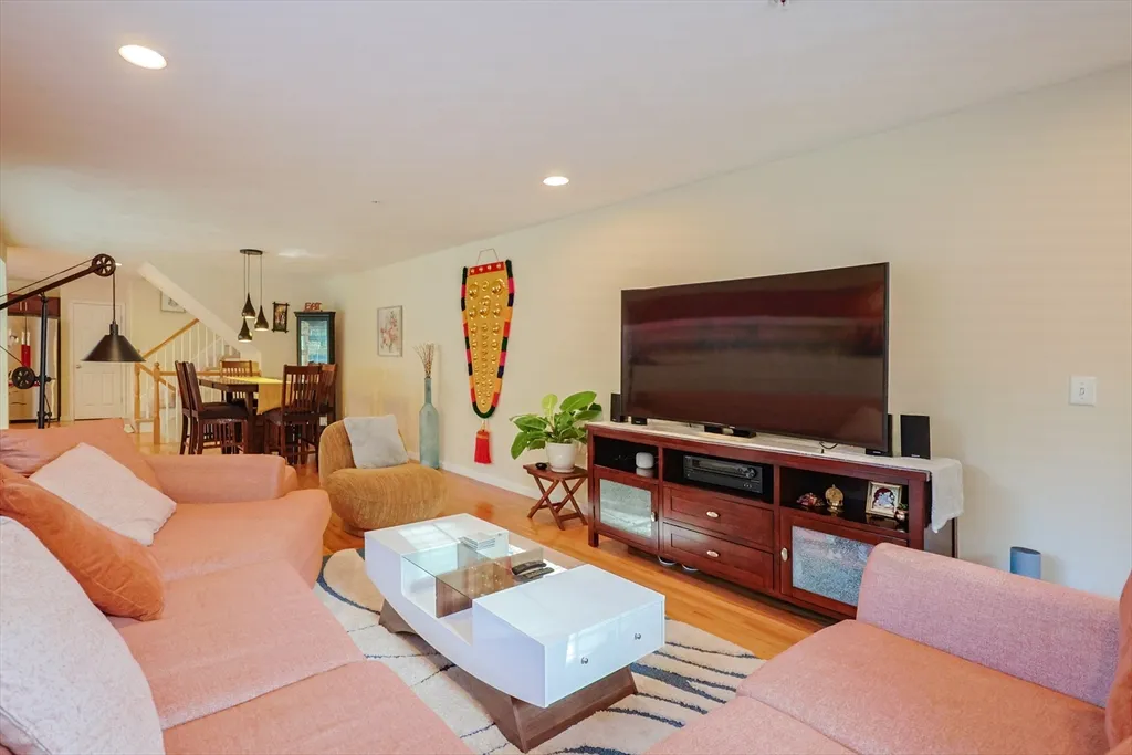 8 Patriots Blvd, Hopkinton