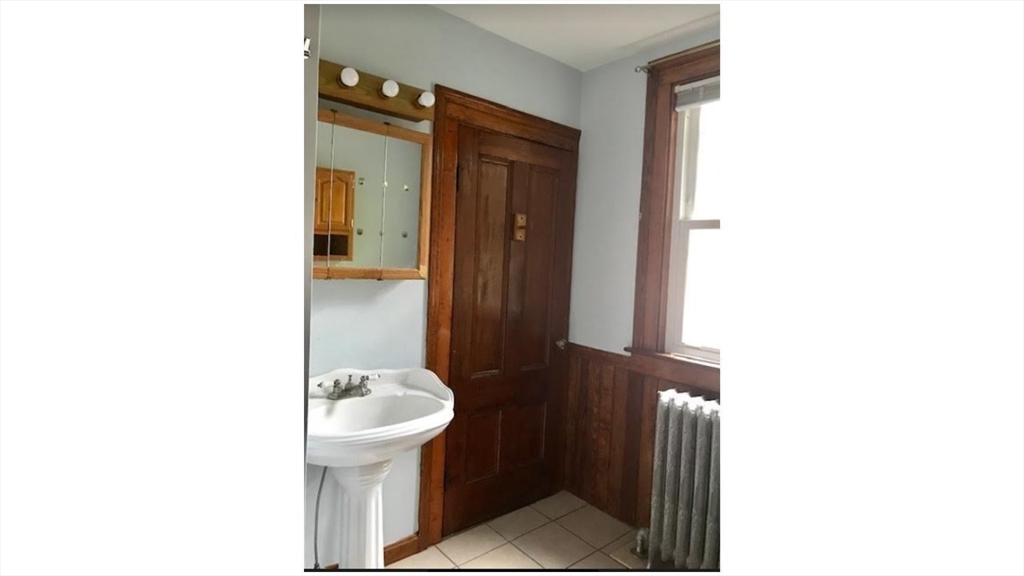 12 Raymond Ave, Somerville