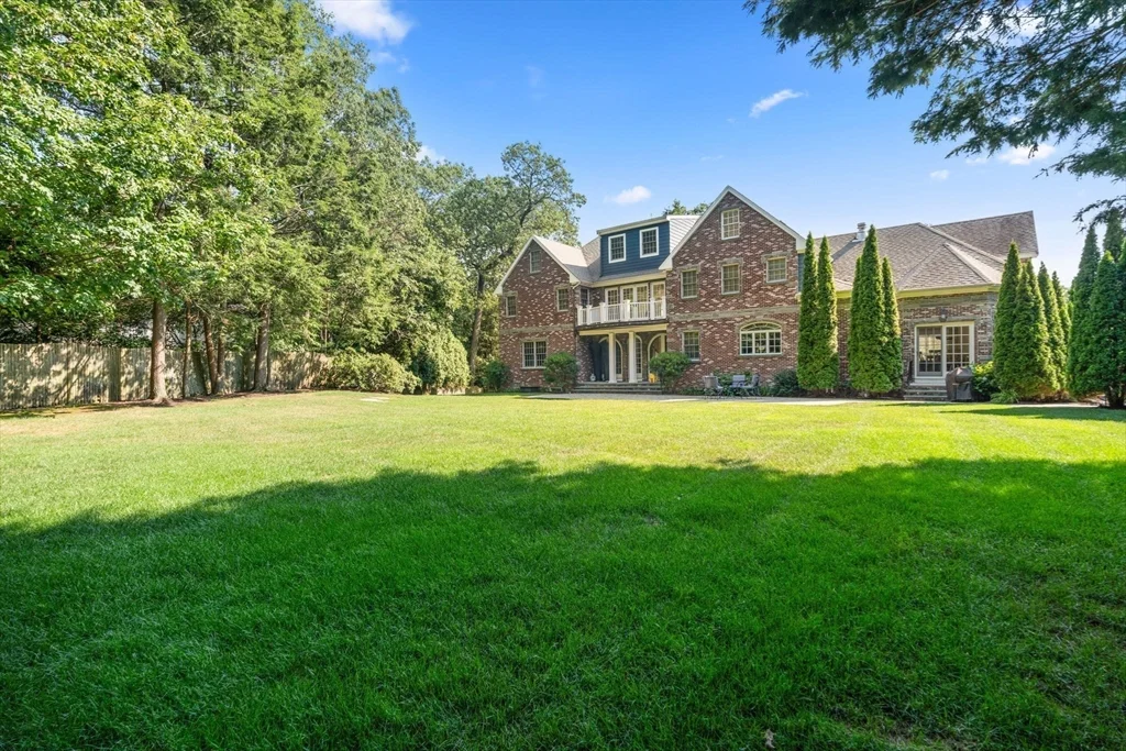 66 Forest Ave, Newton