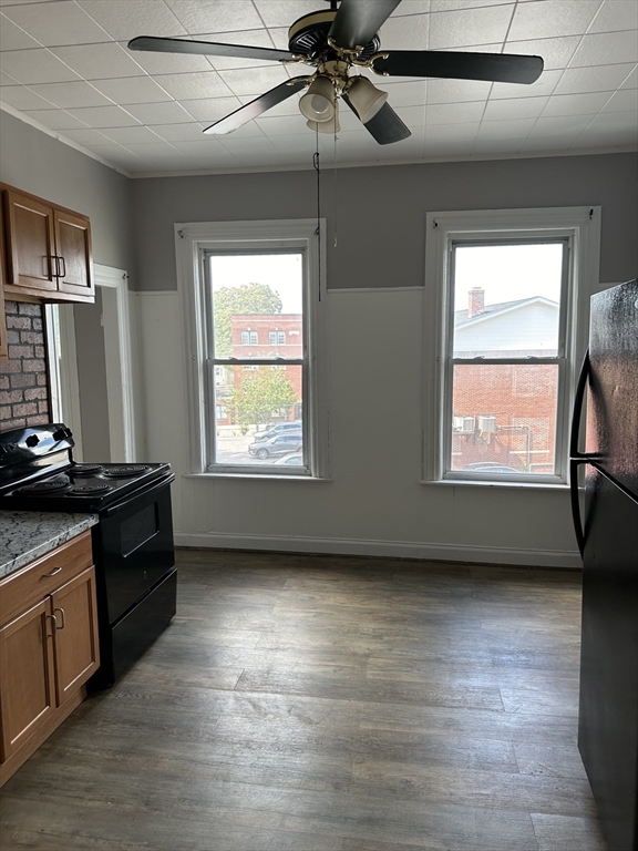 33 Russel, Worcester