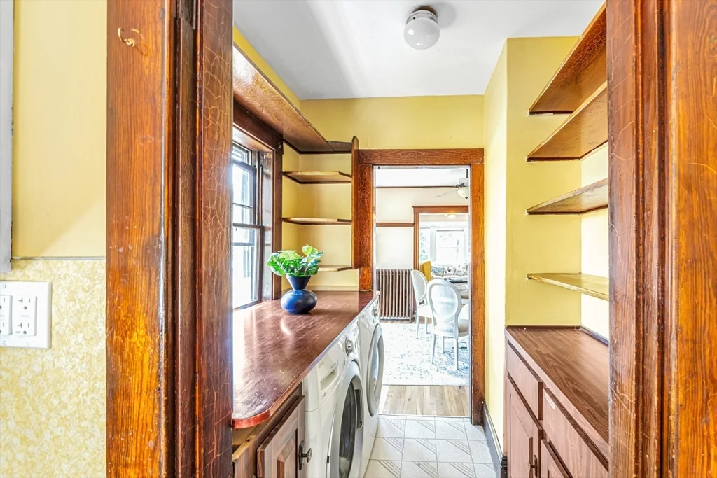 89 Dent St, West Roxbury