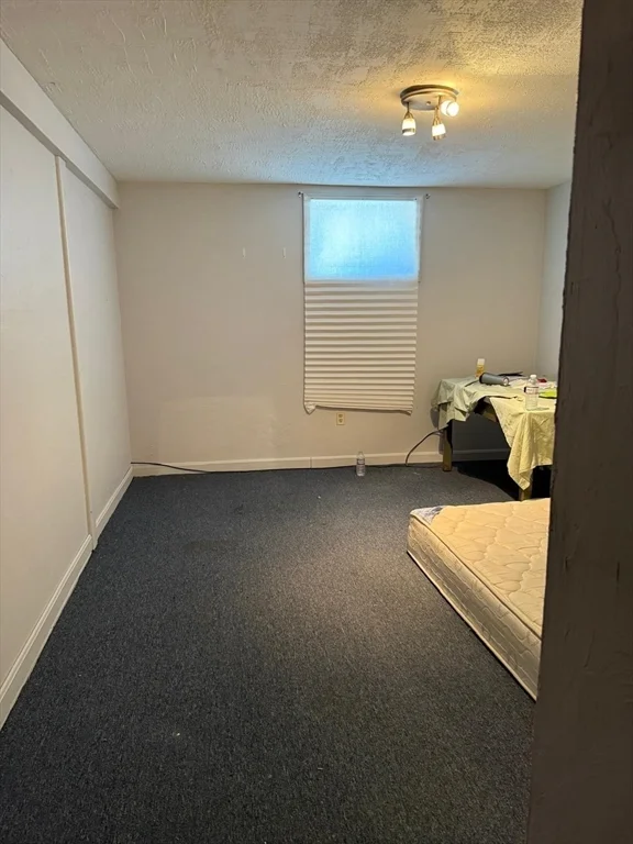 11 Bluegrass Ln, Shrewsbury