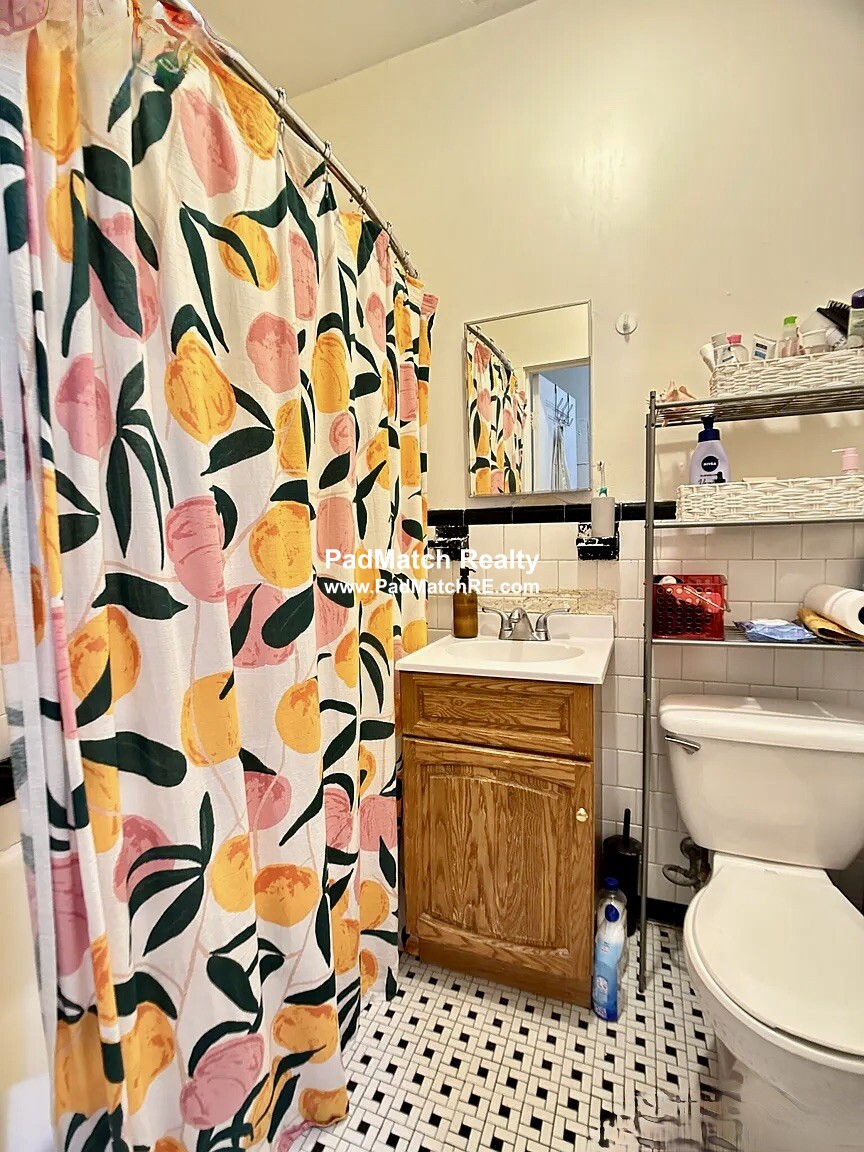 70 Strathmore Rd, Brighton