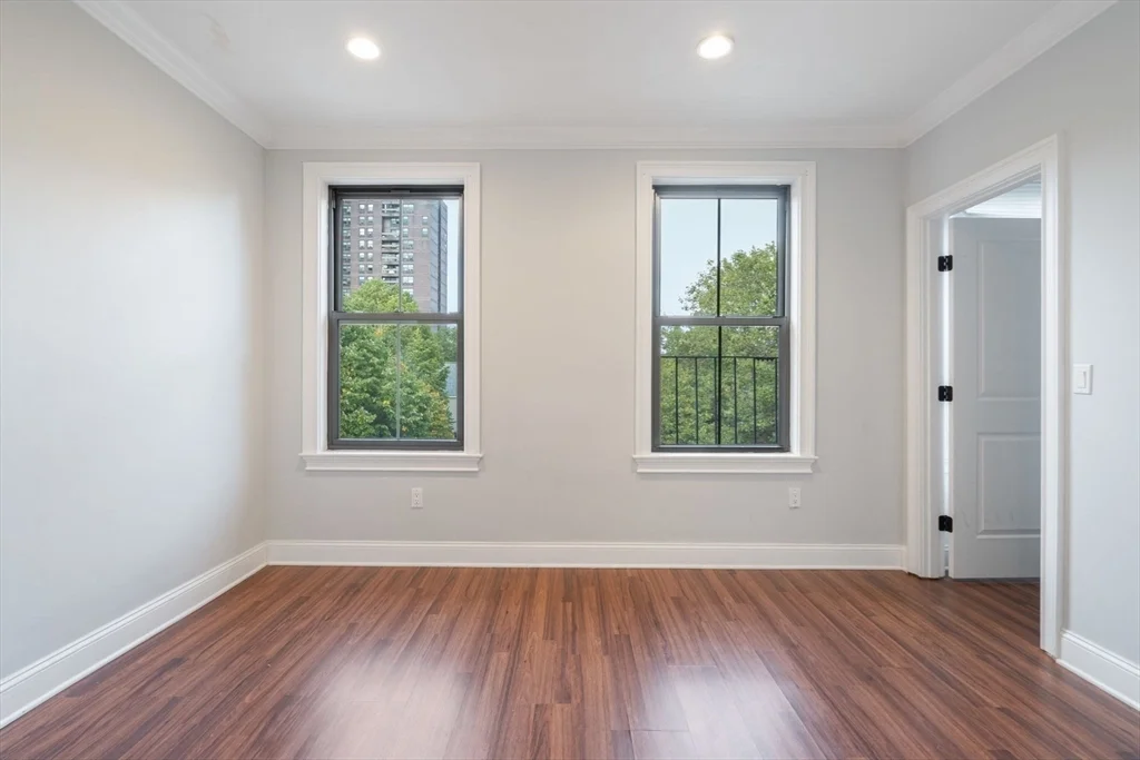 83 W Brookline St, South End