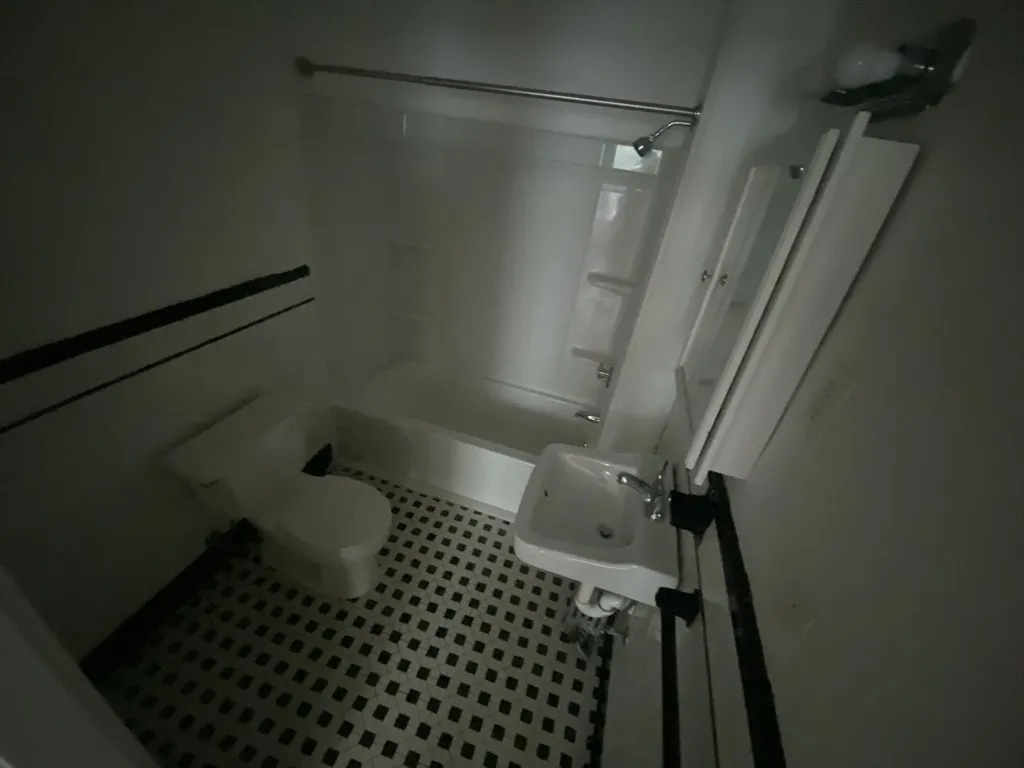 35 Grant St, Milford