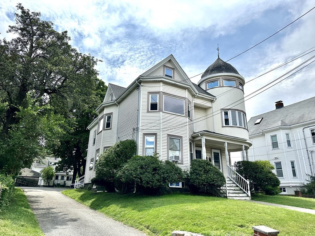 148 George St, Tufts University