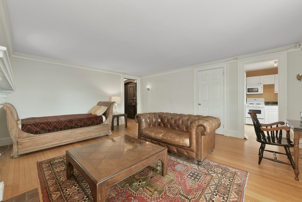 334 Beacon St, Back Bay