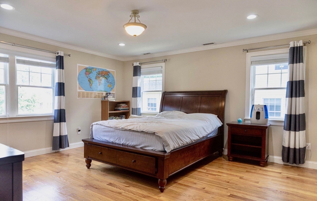 75 Bourne St, Newton