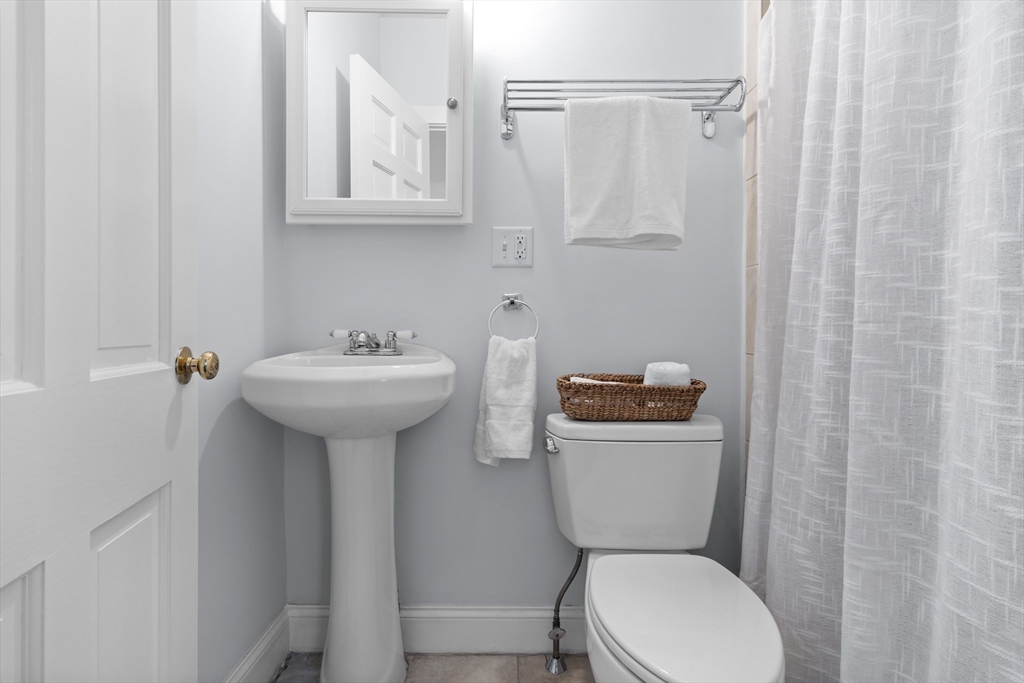 5 Newhill Pl, South Boston