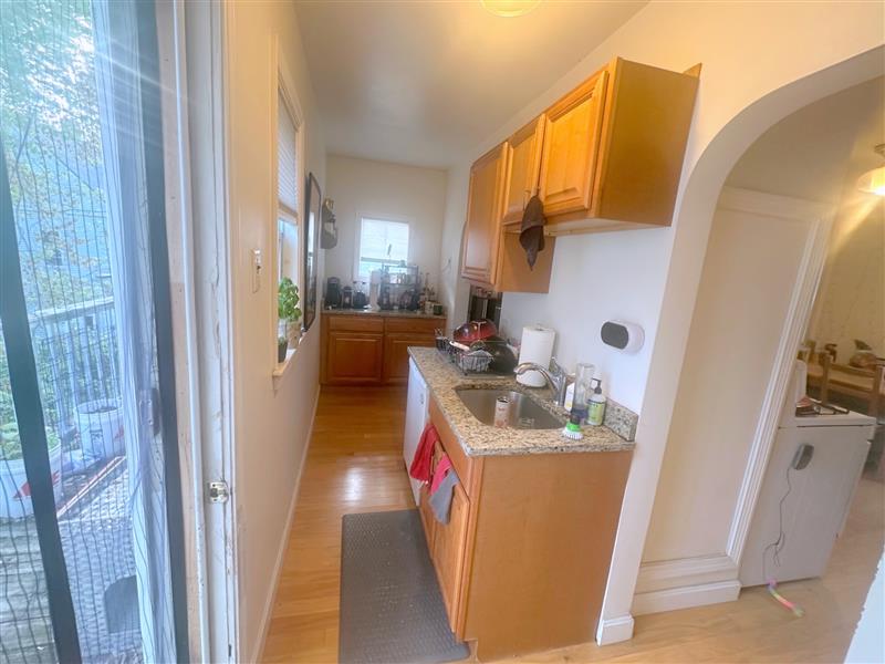 10 Rogers Ave, Powder House Square