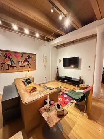 111 Beach St, Leather District