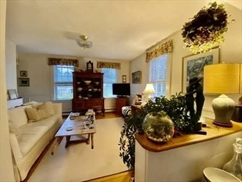 314 Conant Rd, Weston