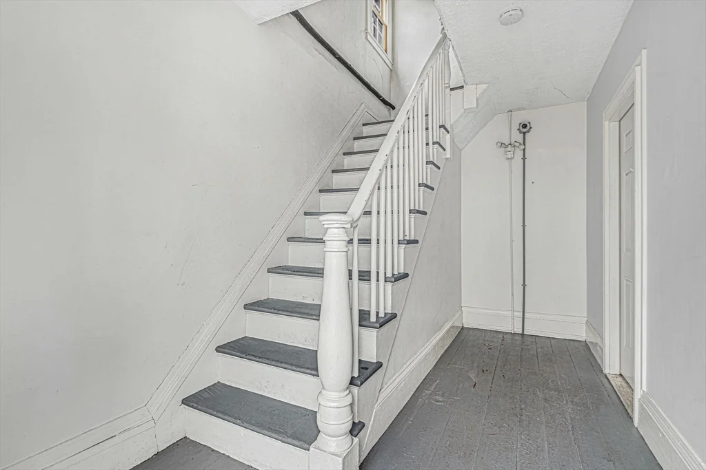 118 Maxfield St, New Bedford