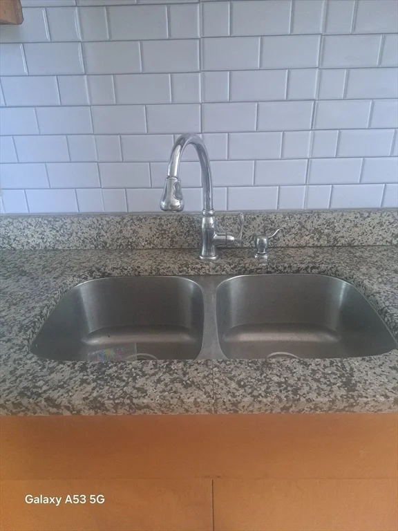 98 Brookline St, Webster Square